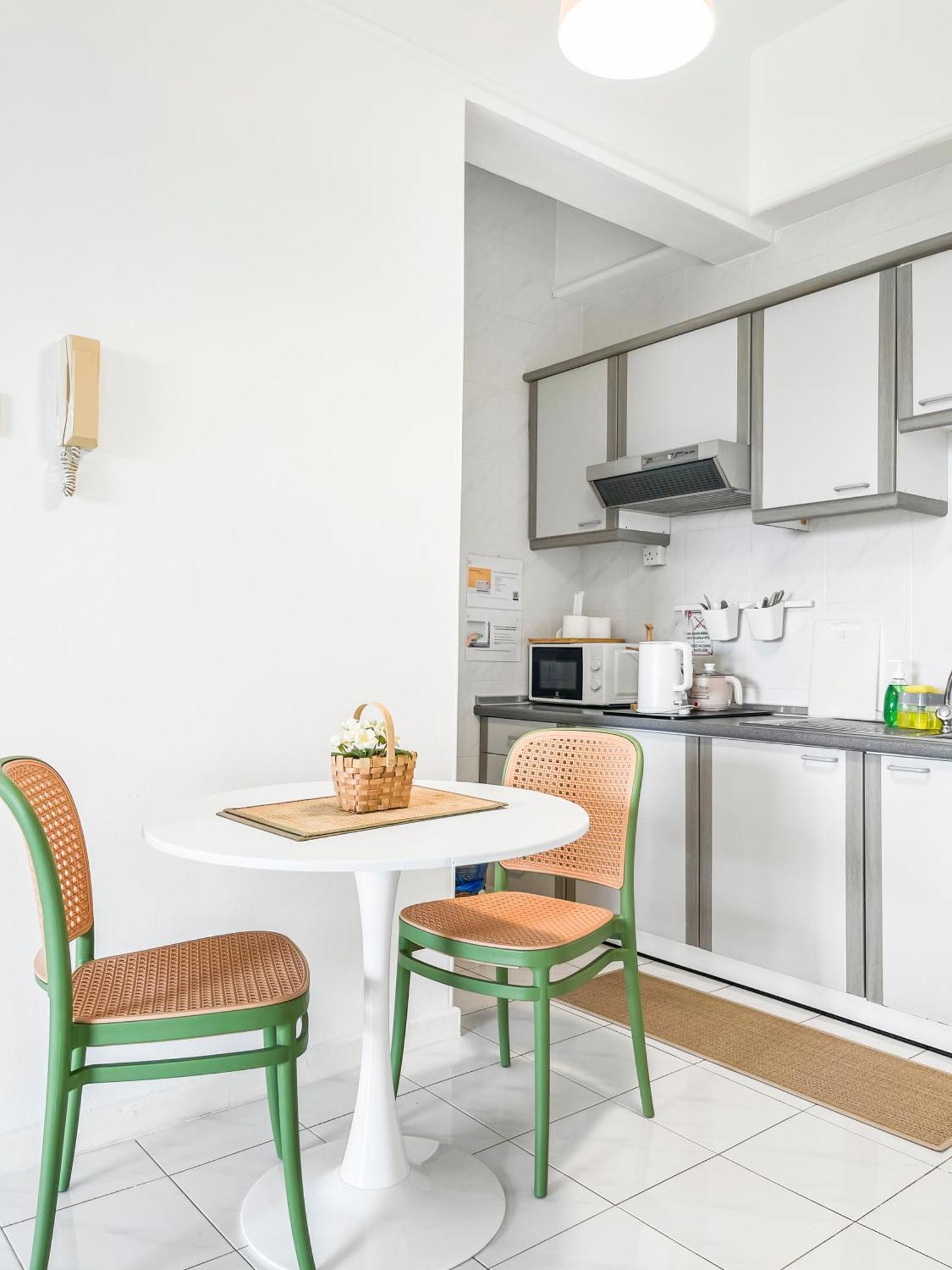 1 Bedroom Apartment, Melaka Cbd Town Center- Hosted By Private Locals Resident, Balcony With City Skyline View Or Seaview, Opposite Malls, Tv Box, 5 Minutes To Jonker Street, Malacca Εξωτερικό φωτογραφία
